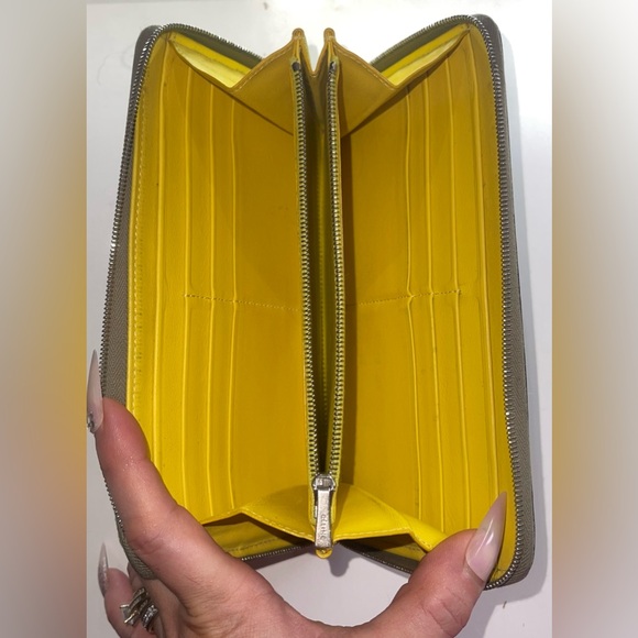 Celine Grained Calfskin Leather Long Zip Around Wallet with Dustbag - Picture 2 of 10